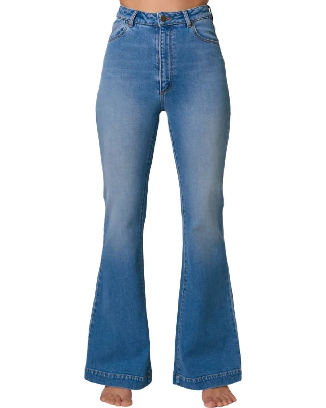 Kate Eastcoast Flare Jeans In Mid Vintage Blue