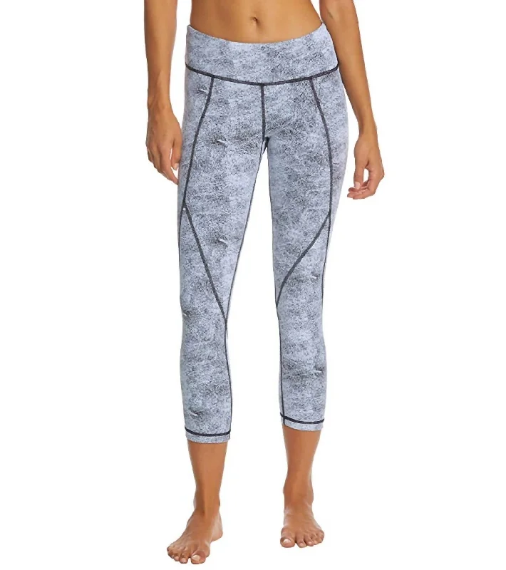 Women's Reversible Speckle Print Speed Capri Legging In Light Gray